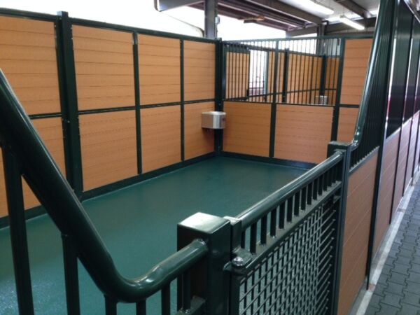 Stall-Jungle-Green-1-600x450.jpg